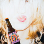 Gründerin Sophie Tschannett und ihr neues Craft-Bier.